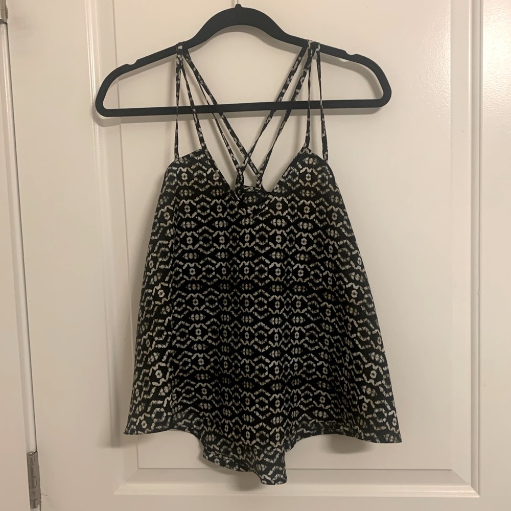 Flowy cross back pattern shirt
